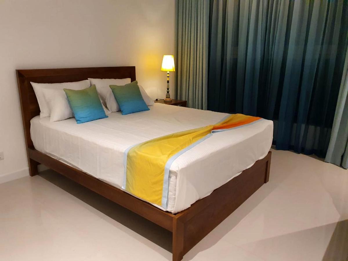 Hasara Oceanfront Apartments Galle Exterior foto