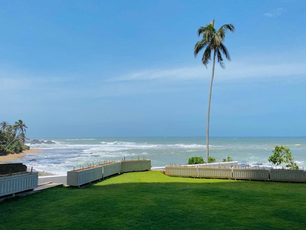 Hasara Oceanfront Apartments Galle Exterior foto